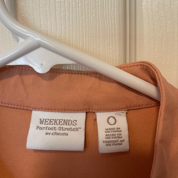 CHICOS Womens weekend vest size 0 (6/8 small) light peach. - Picture 3 of 5